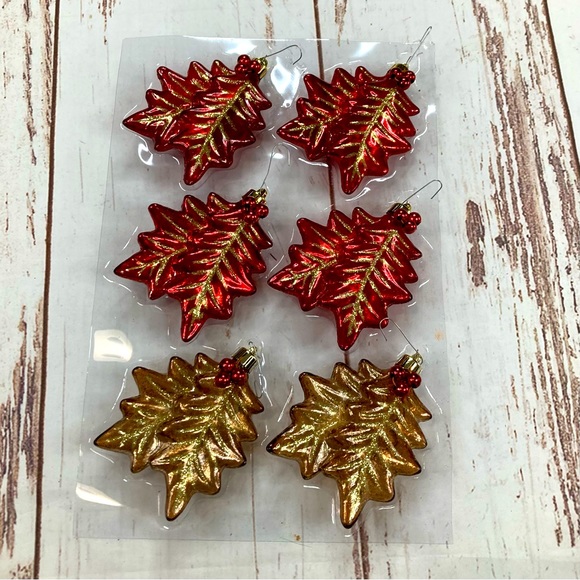 Martha Stewart Other - Martha Stewart Living Snowberry 6 Piece Shatter-Resistant Leaf Ornaments